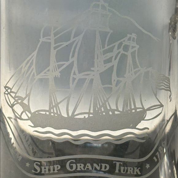 Glass Beer Mug with Pewter Lid - Picture 3 of 8